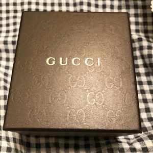 Gucci interlocking watch